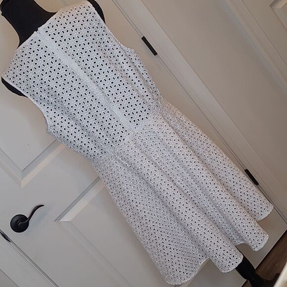 Just fabric sz 1X white eyelet dress with swing skirt, lined - Picture 4 of 13